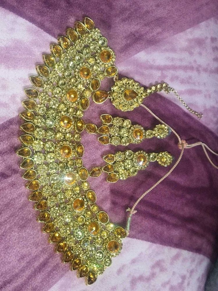 Gold-toned Wedding Jewellery Set