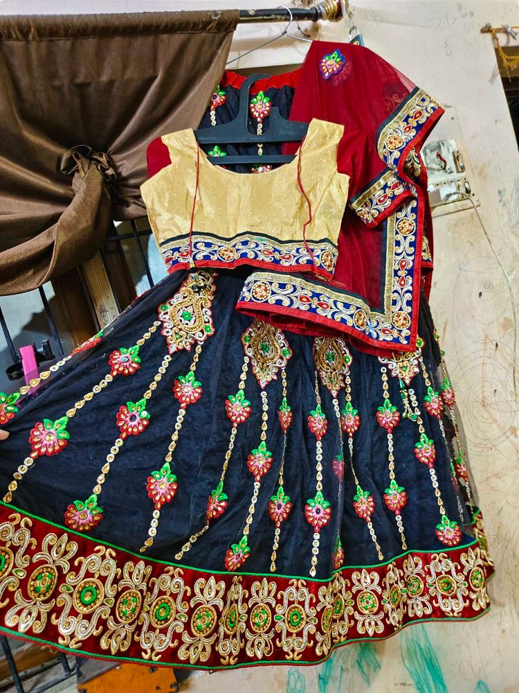 Black Lehanga With Beautiful Flowers 🌹 Design 🔥