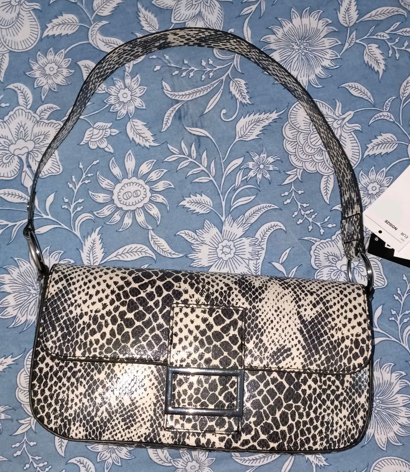 H&amp;M pattern black n beige shoulder bag