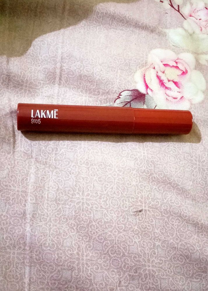 Lakme9to5 Hya Matte Liquid Lipstick