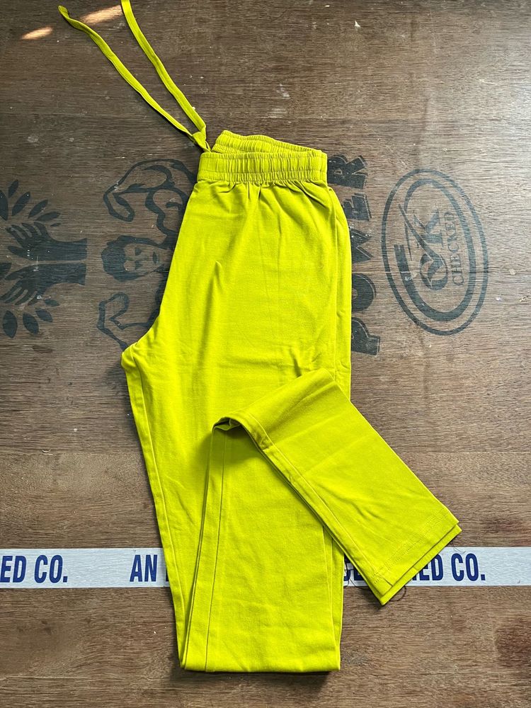 brand new Yellow  lagging