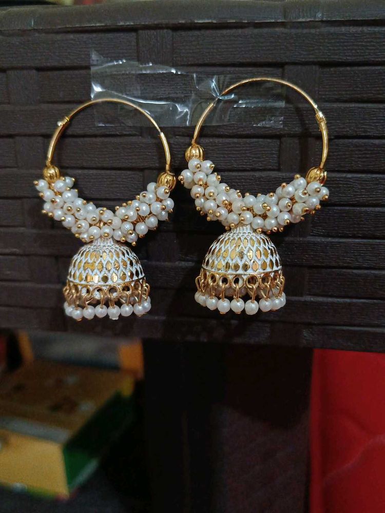 White And Golden Jhumka
