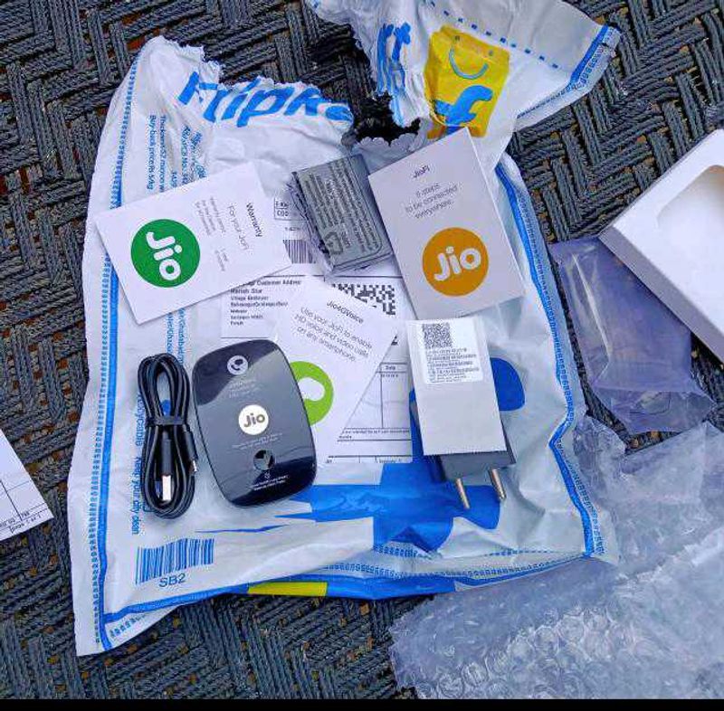 Jio Hotspot Router 4g M2s like new
