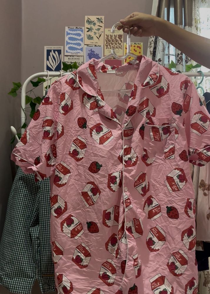 Korean Strawberry Shirt🍓🍓🍰