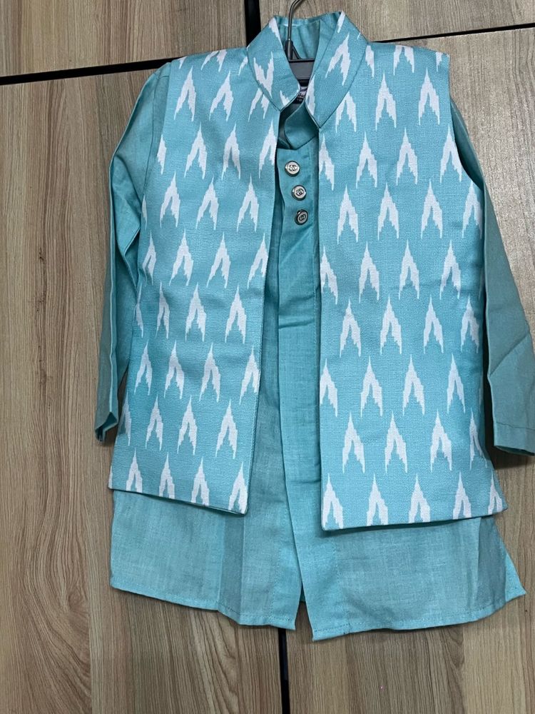 Set Of Traditional Wear