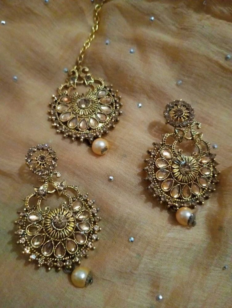 Earrings With Maangtika Set