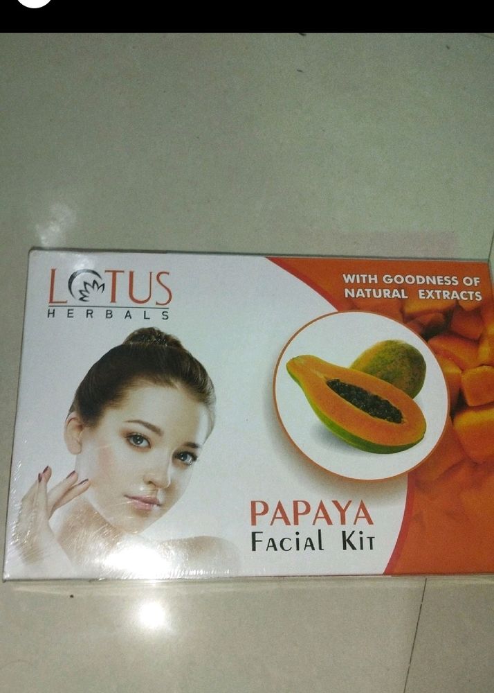 Lotus Papaya Facial Kit