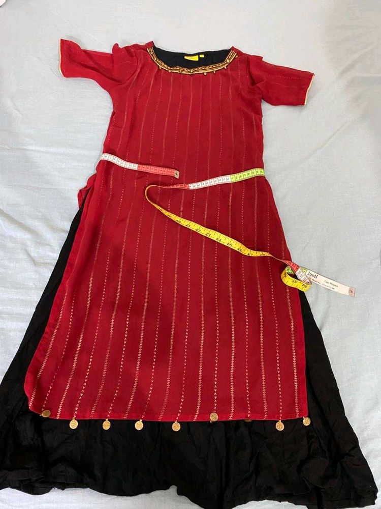 Red &amp; Black Kurta Set
