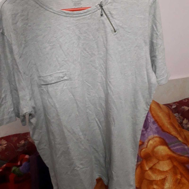 Gray T-Shirt with Zipper Detail 100% cotton made i