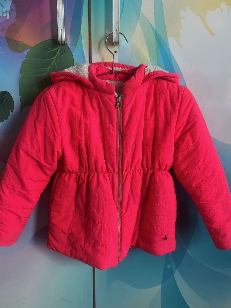 Heavy kids jacket for 8yrs old.