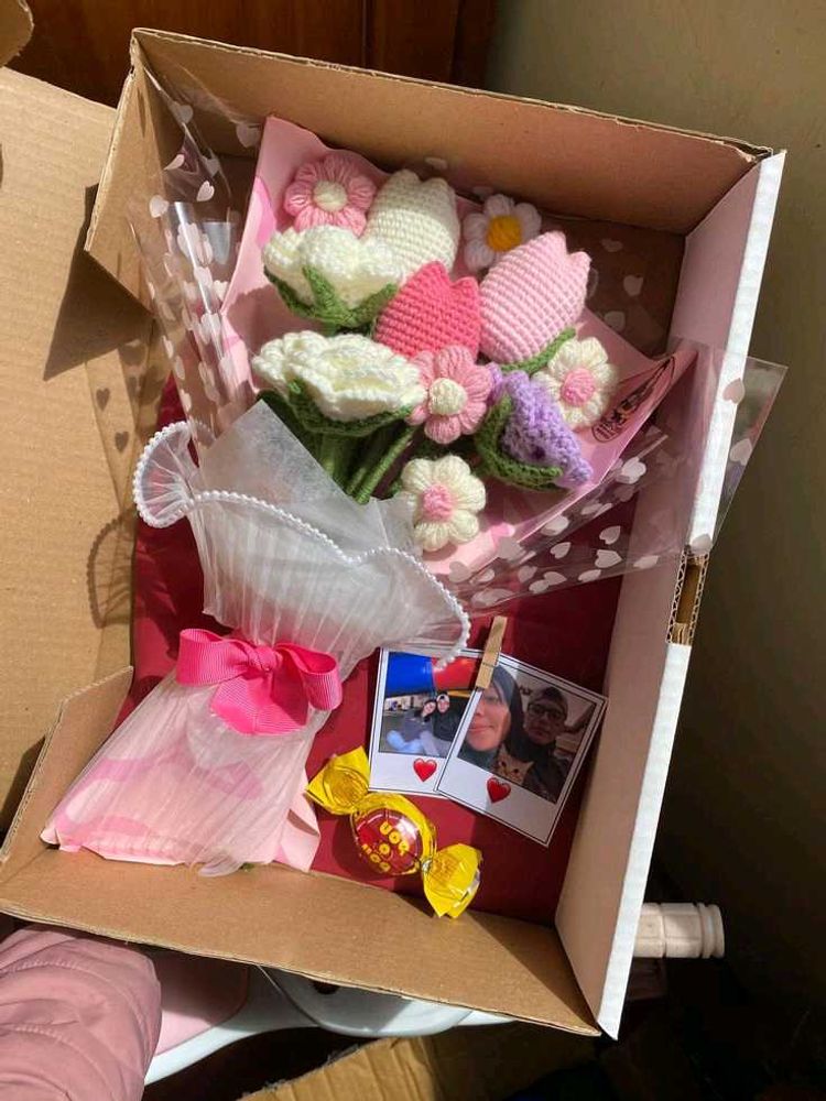 Handmade Crochet Flowers bouquet hamper