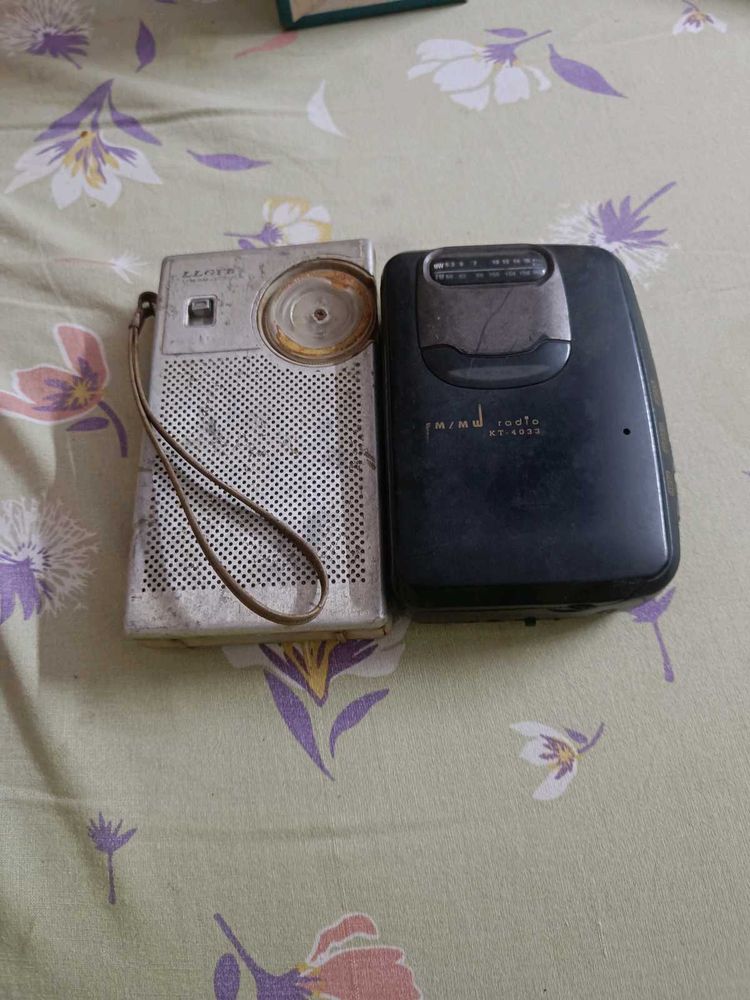 Vintage Radios ( Not Working)
