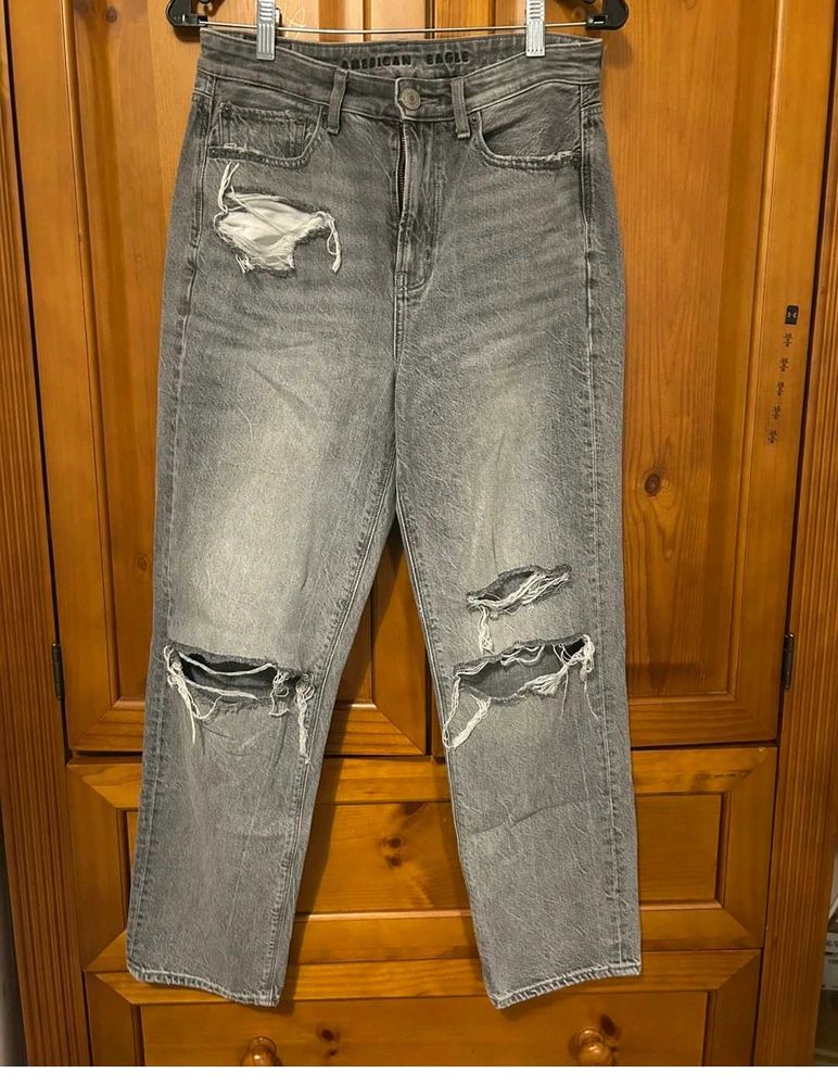 Ripped Mom Jeans
