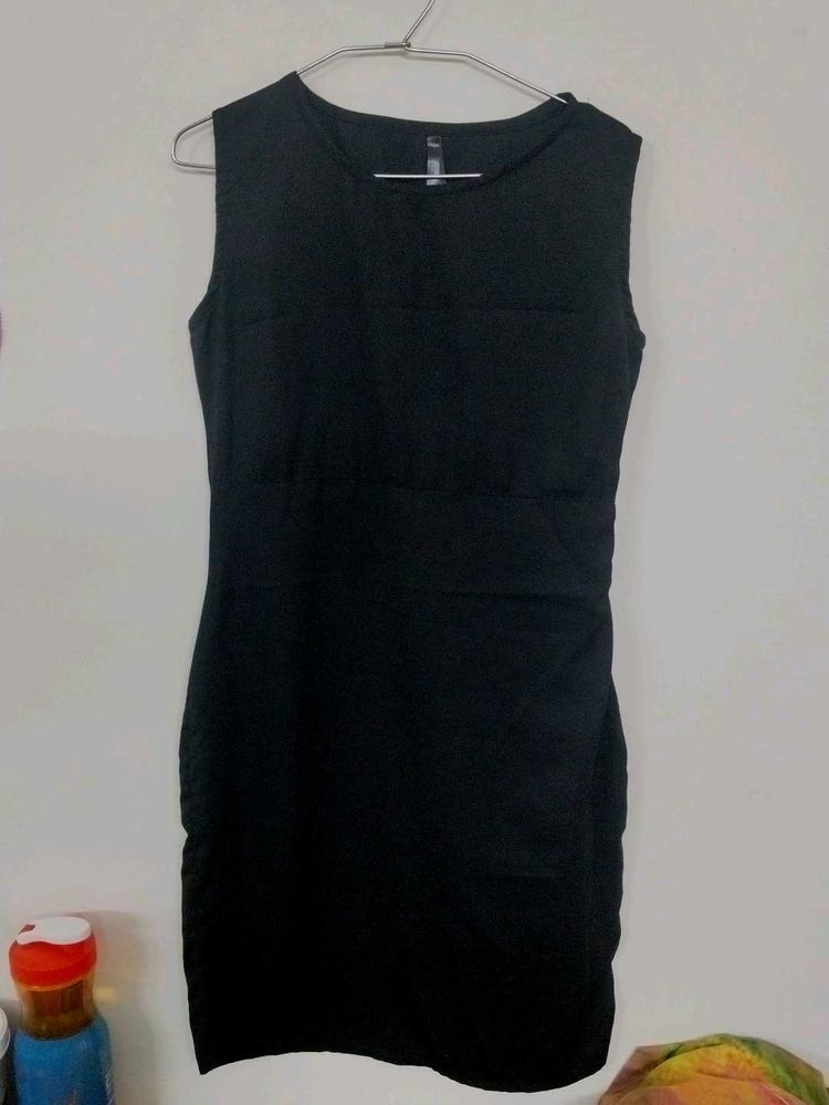 Sleeveless Black Mini Dress