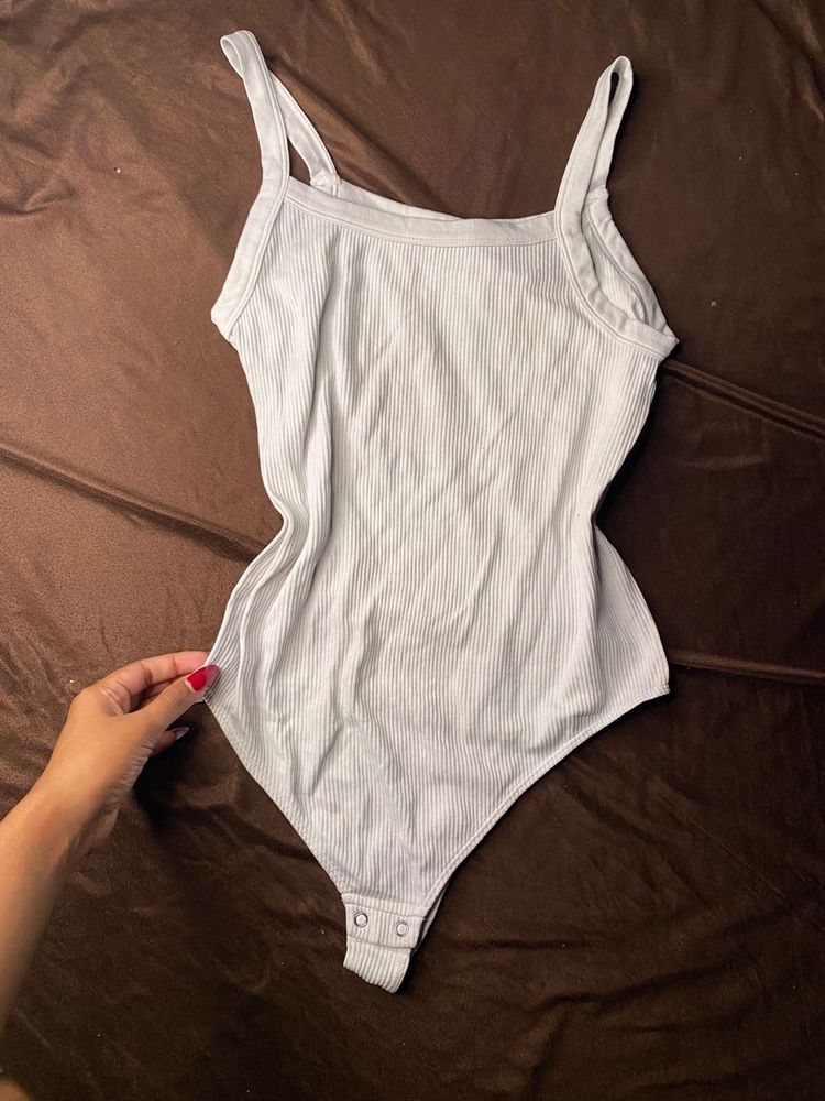 white fitting bodysuit 😍