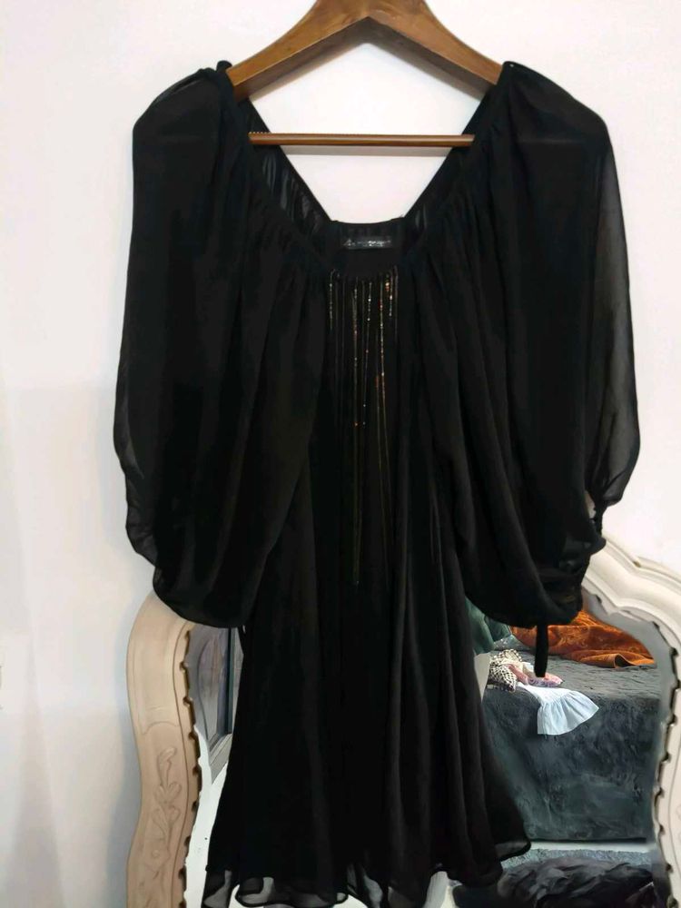 Elegant Black Blouse