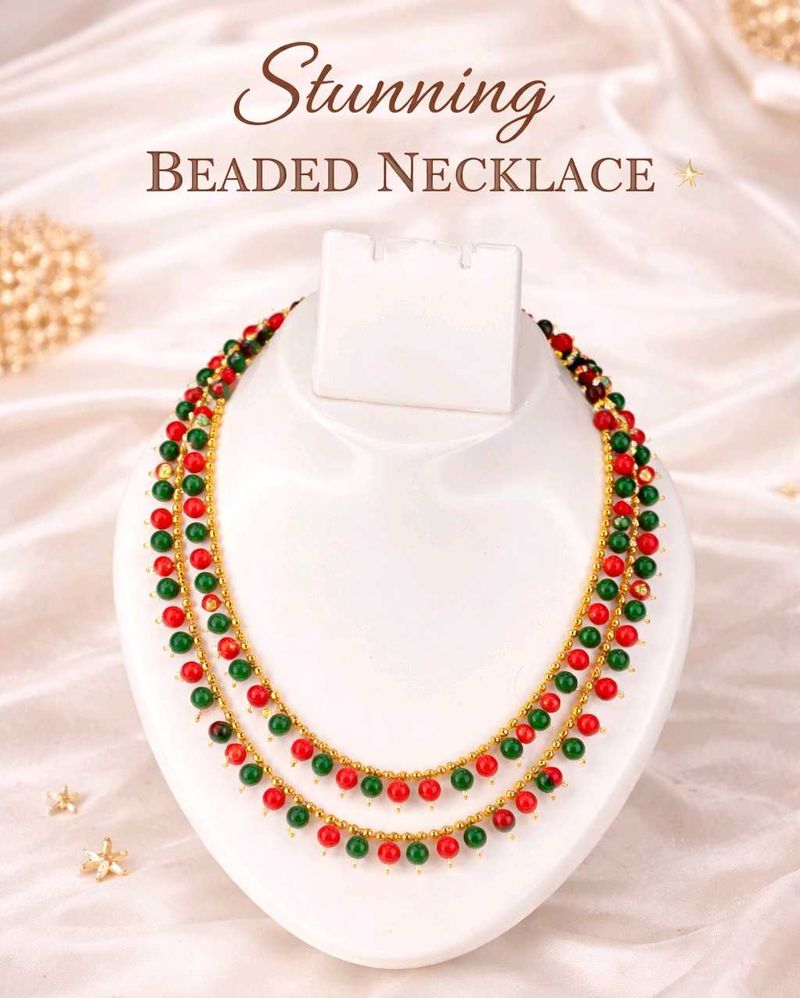 🌸 Stunning Beaded Necklace 🌸