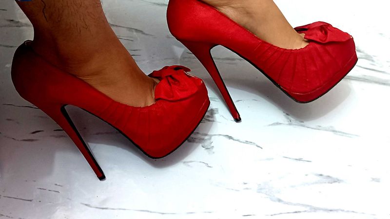 Hot Red Sexy 🔥💋 High Heels Pumps Size 7