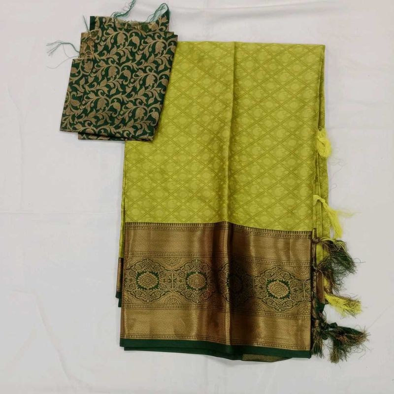 Elegant Green Saree with Blouse