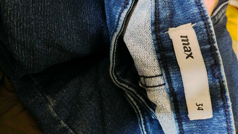 Max Jeans - Size 34