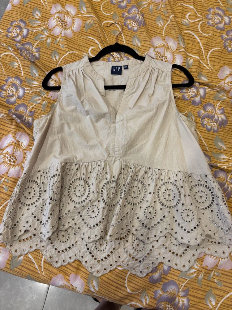 GAP Sleeveless Top