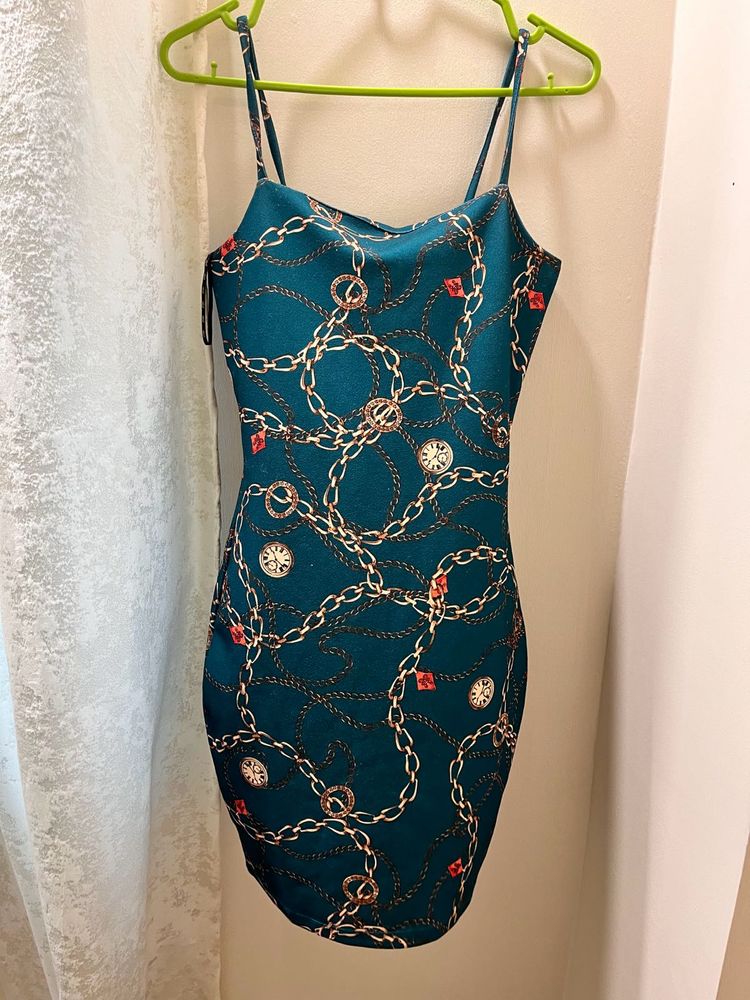 Chic Chain Print Dress