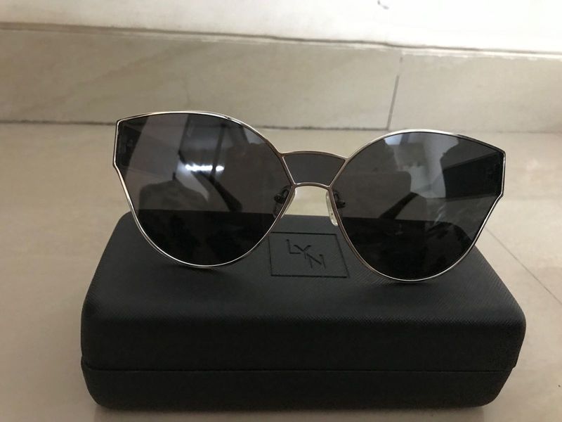 LYN Black Sunglasses