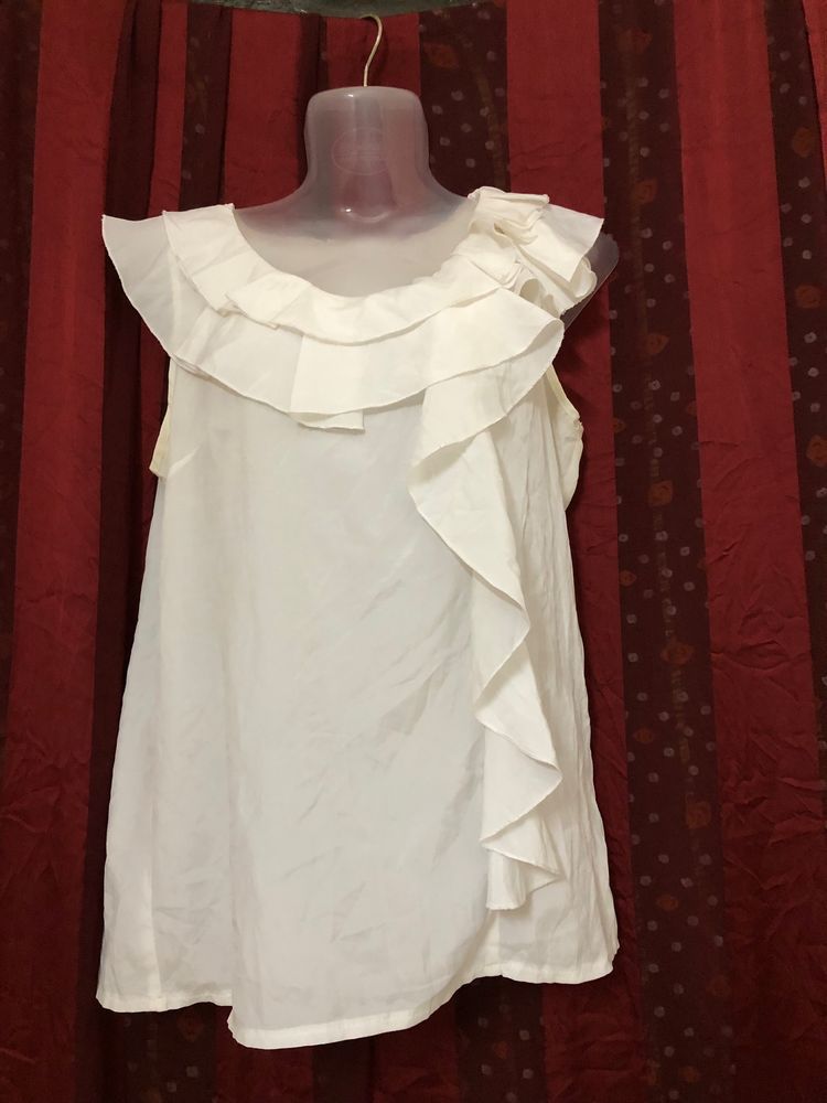 S&amp;W  Fashion White Sleeveless Top