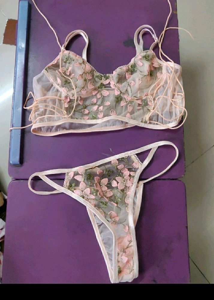 Urbanic&#39;s Cute And Sexy Pastel Pink Lingerie Set Size M