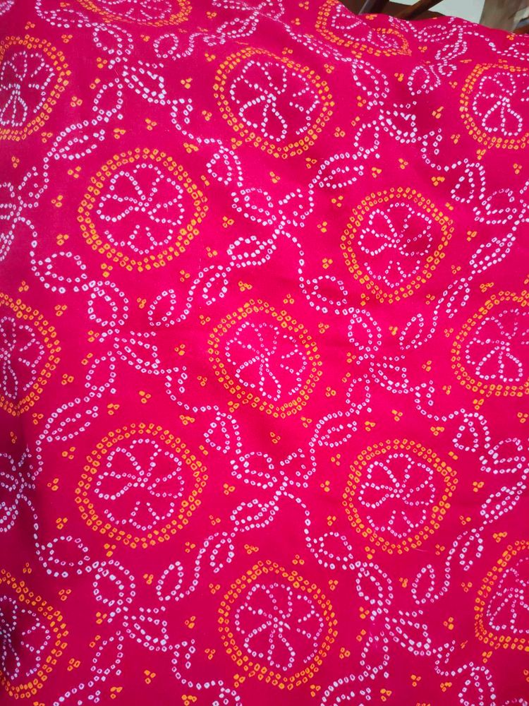 Bandhani Print Saree With Stitched Blouse