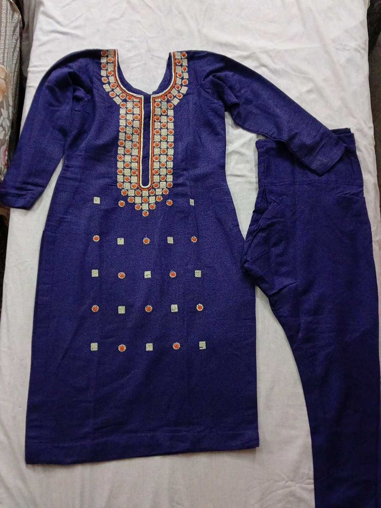 Elegant kashmiri warm Blue Embroidered Kurta Set