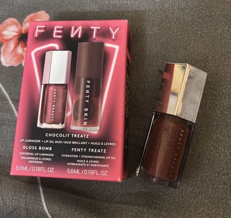 Fenty Beauty gloss bomb