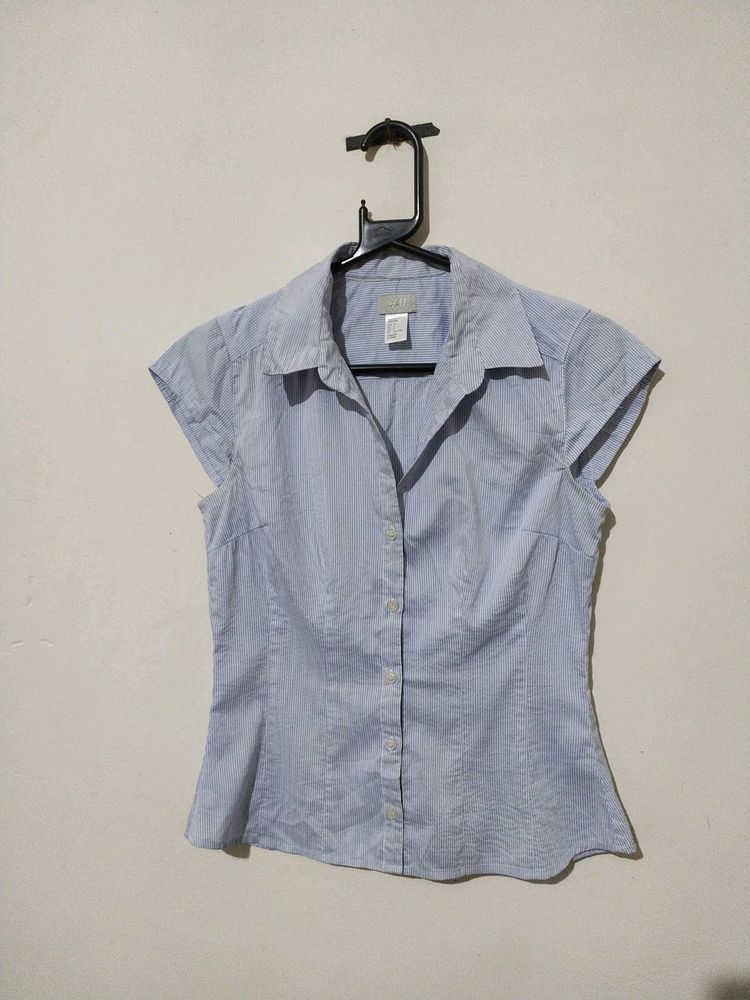 H&amp;M Blue Striped Fitted Shirt (M)