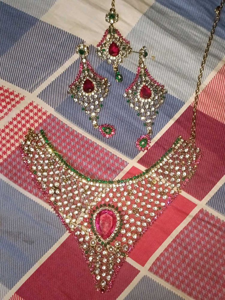 Elegant Indian Jewelry Set