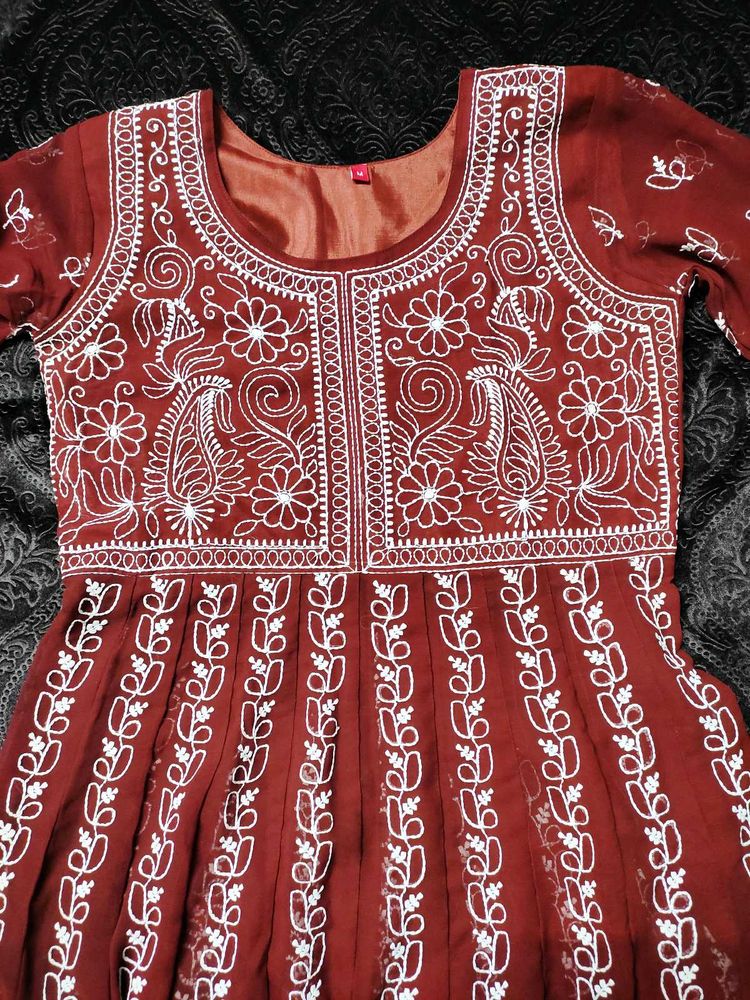 🌷Rust Chikankari Anarkali Kurta!