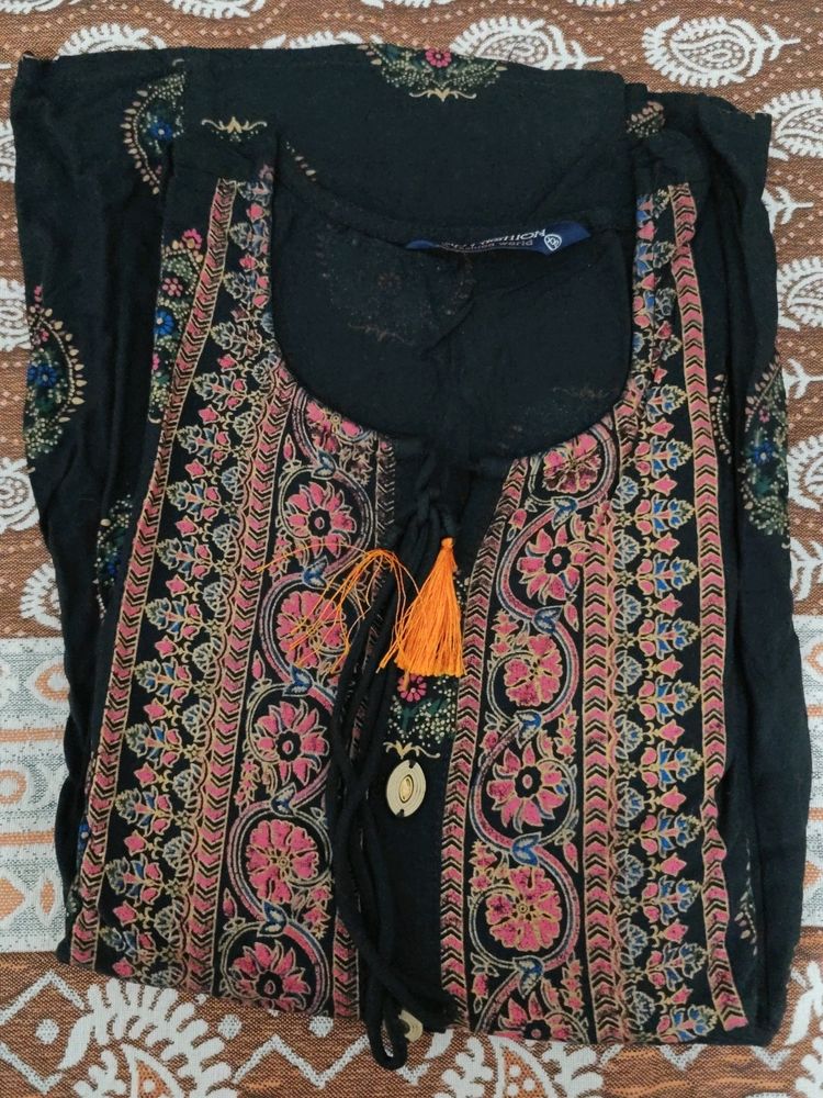 Printed Black Top