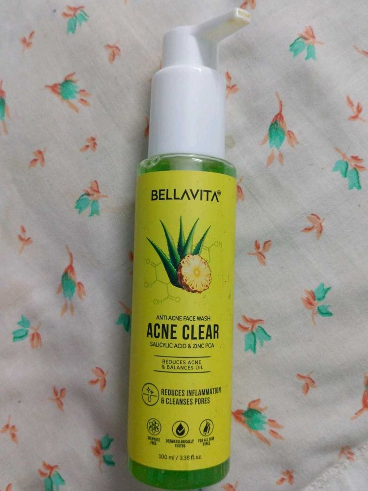 BellaVita Acne Clear Face Wash