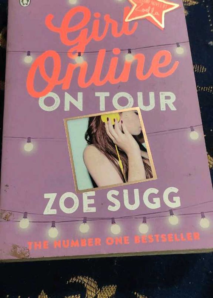 Girl Online: On Tour by Zoe Sugg