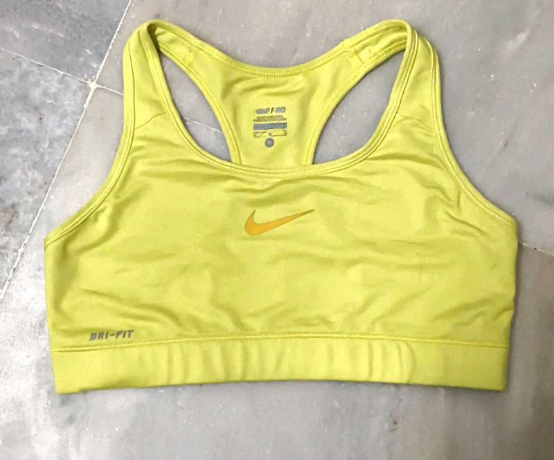 Medium Nike Pro Sports Bra