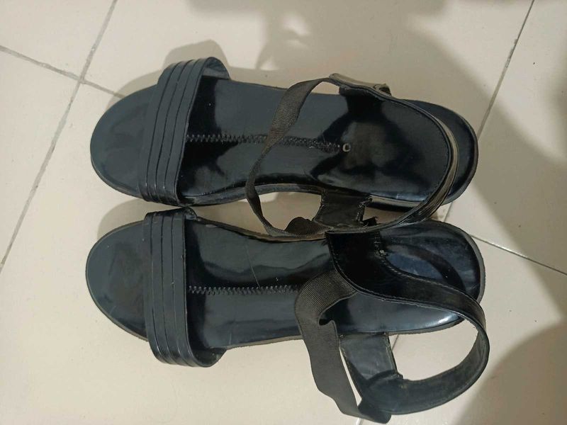 Chic Black Wedge Sandals