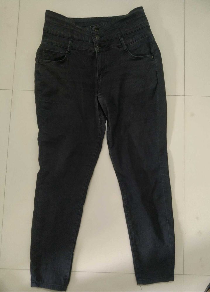 Black Skinny Fit High-Rise Stretchable Jeans