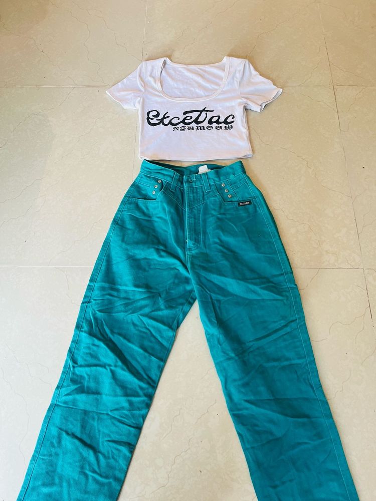 Trendy Graphic Tee &amp; Jeans Outfit