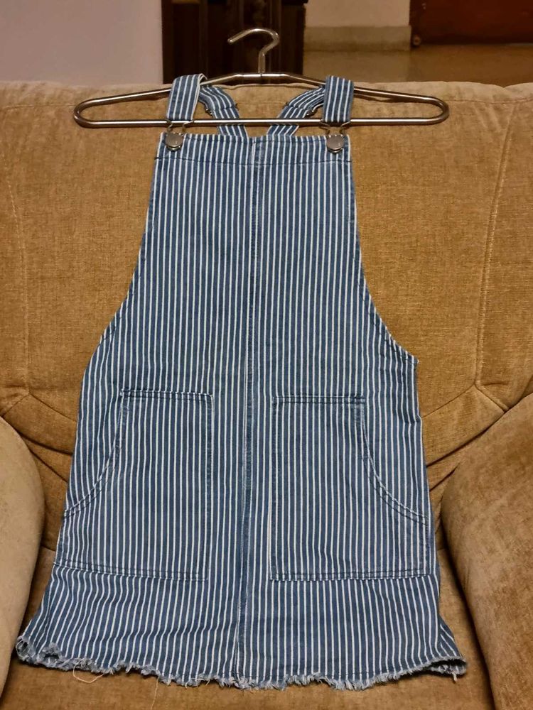 COTTON ON DENIM DUNGAREE DRESS SIZE 0