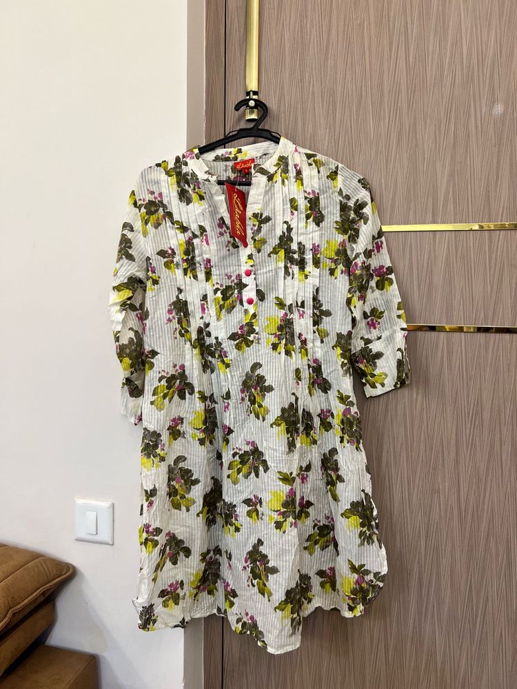 Brand New Floral Print Top