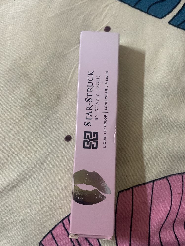 Star Struck By Sunny Leone Lipstick And Lipliner