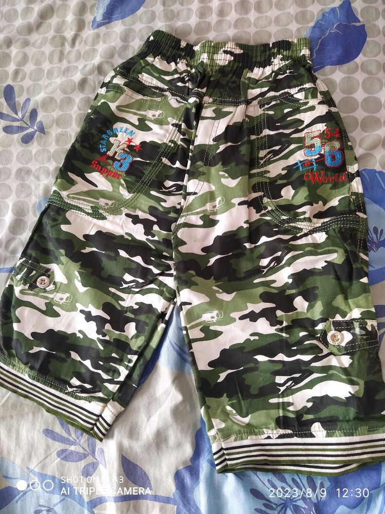 Foji Printed Kids Shorts .