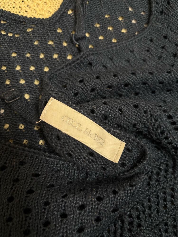 CECIL MCBEE Knit Top