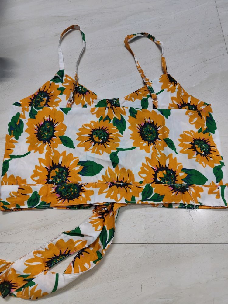 Beautiful Sunflower Print Top..