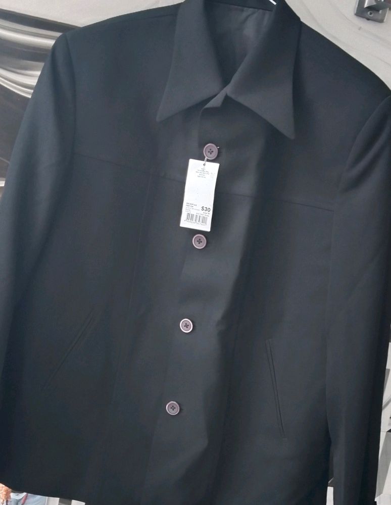 Paint Coat For Men Black Colour  ( This Coat Is From Australia  ) It Is Not Use