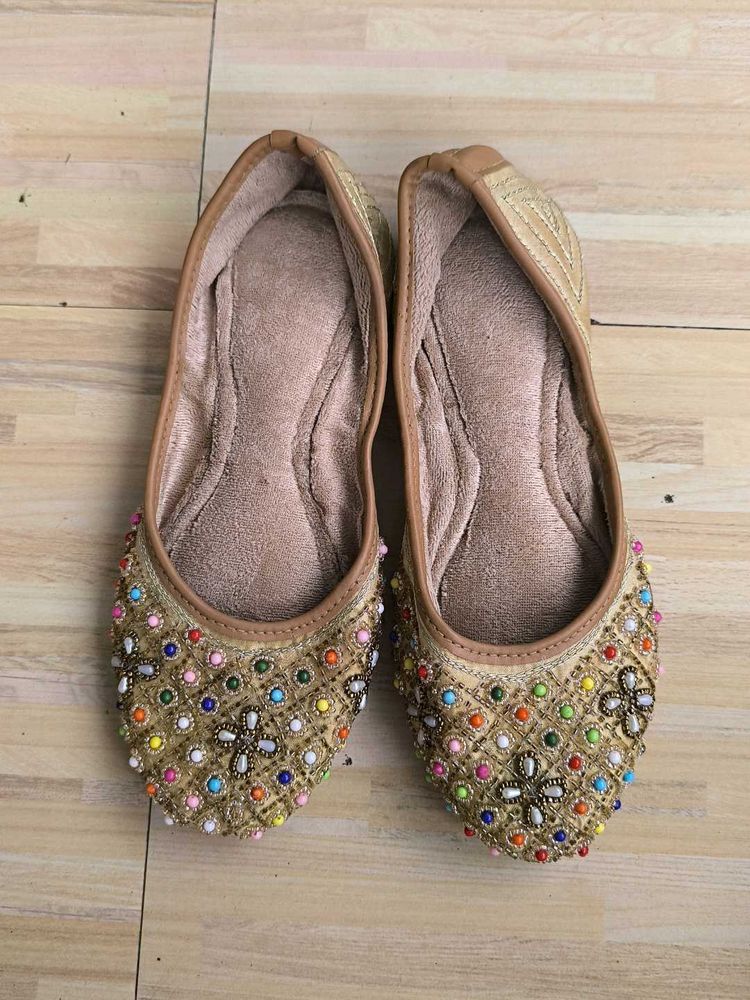 Beaded Juttis